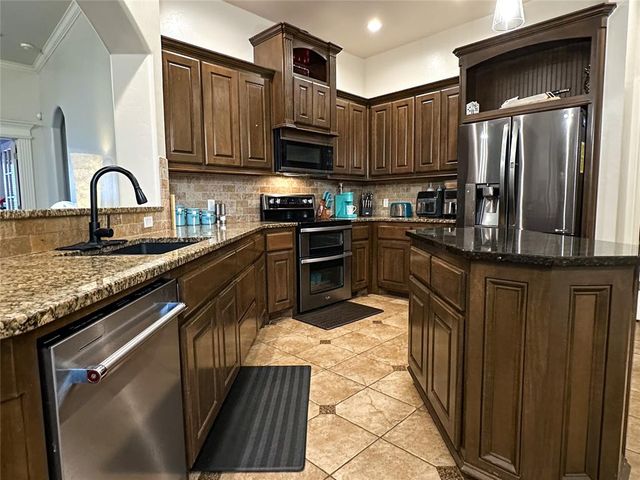 501 SW 28th Street, Moore, OK 73160