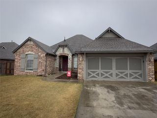 501 SW 28th Street, Moore, OK 73160