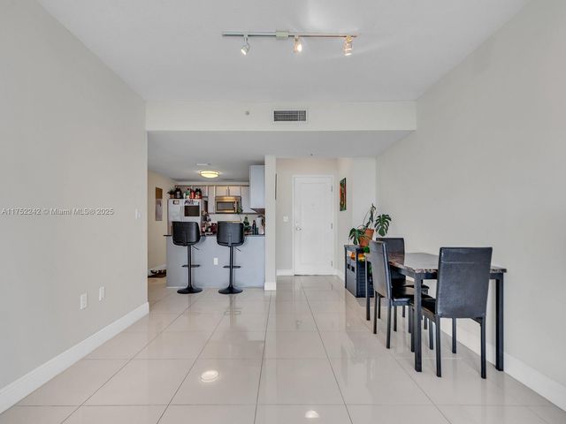 1861 NW S River Dr 1410, Miami, FL 33125