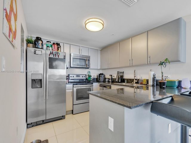 1861 NW S River Dr 1410, Miami, FL 33125