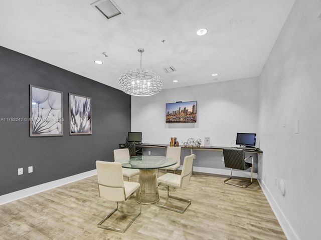 1861 NW S River Dr 1410, Miami, FL 33125