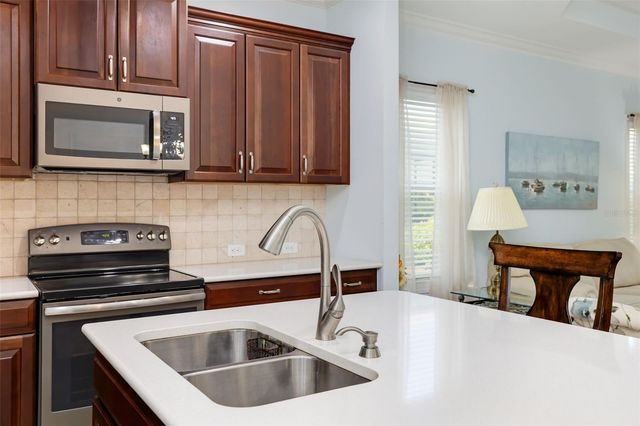 5437 CHATHAM SQUARE WAY, Bradenton, FL 34203