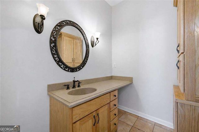 3121 Centerville Rosebud Rd, Snellville, GA 30039