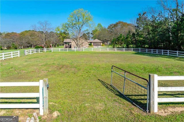 3121 Centerville Rosebud Rd, Snellville, GA 30039