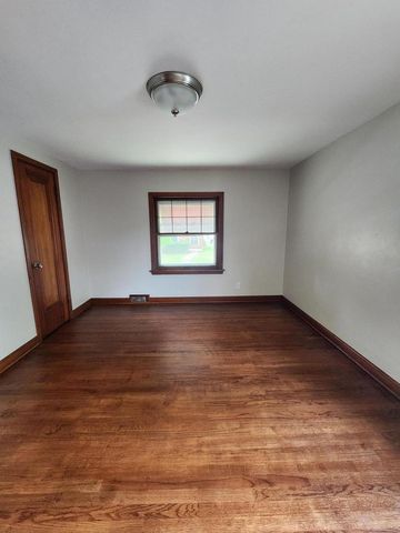3530 N 55th STREET, Milwaukee, WI 53216