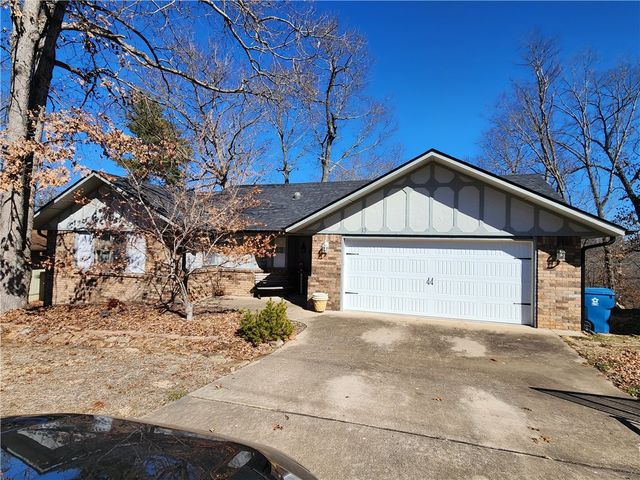 13 Kensington Drive, Bella Vista, AR 72715
