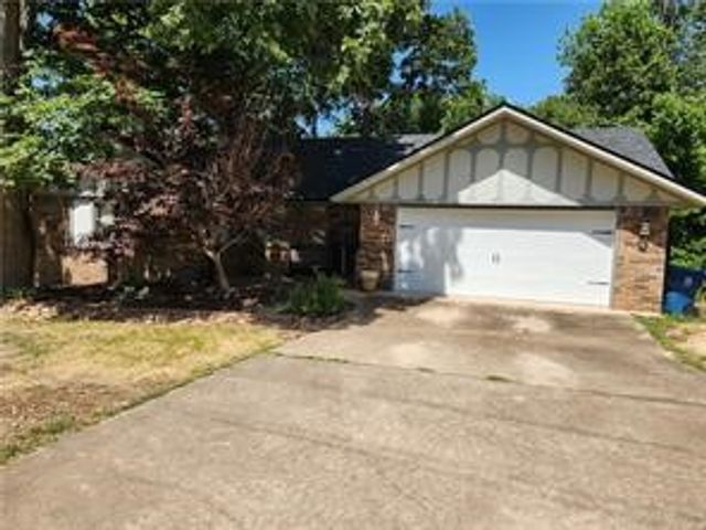 13 Kensington Drive, Bella Vista, AR 72715