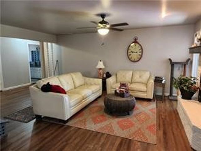 13 Kensington Drive, Bella Vista, AR 72715