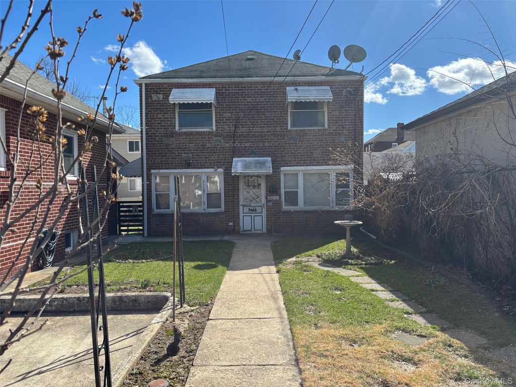 12212 6th Avenue, College Point, NY 11356
