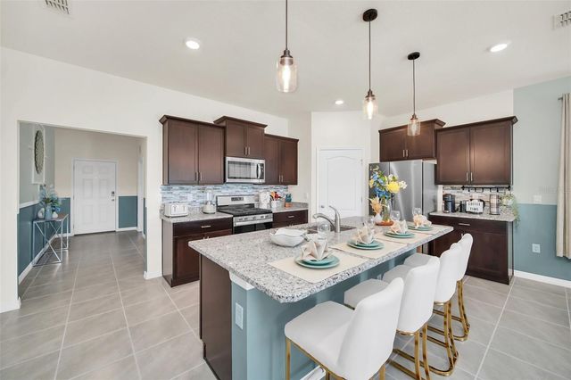 7712 OAKMOSS LOOP, Davenport, FL 33837