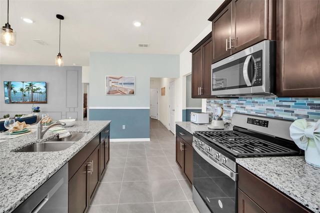 7712 OAKMOSS LOOP, Davenport, FL 33837