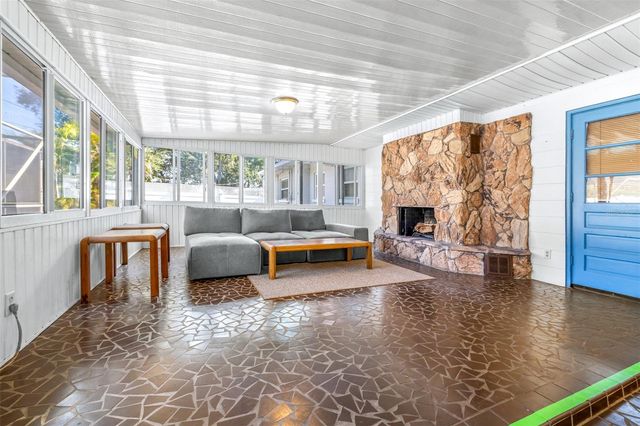 937 AVENUE L SE, Winter Haven, FL 33880