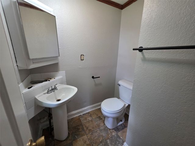 2732 College Avenue, Des Moines, IA 50311