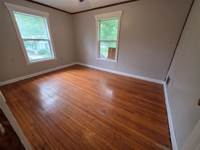 2732 College Avenue, Des Moines, IA 50311