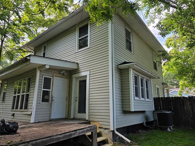 2732 College Avenue, Des Moines, IA 50311