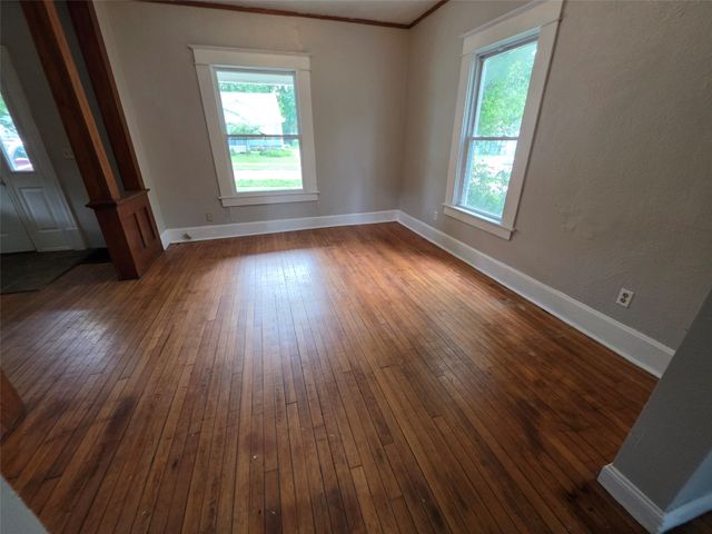 2732 College Avenue, Des Moines, IA 50311