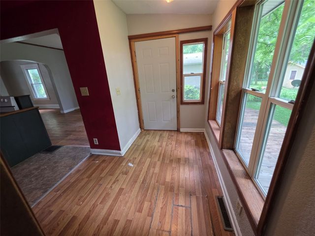 2732 College Avenue, Des Moines, IA 50311
