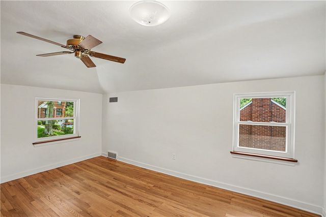 284 Barclay Ave, Forest Hills Boro, PA 15221