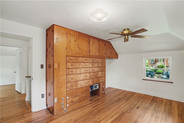 284 Barclay Ave, Forest Hills Boro, PA 15221