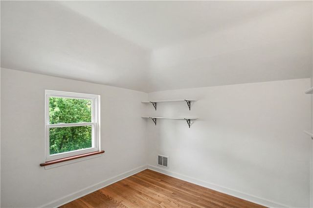 284 Barclay Ave, Forest Hills Boro, PA 15221
