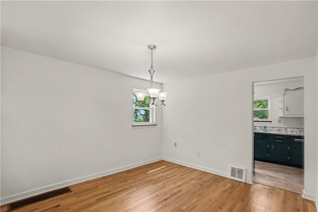 284 Barclay Ave, Forest Hills Boro, PA 15221