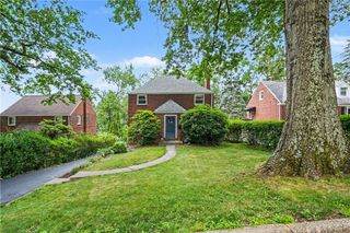 284 Barclay Ave, Forest Hills Boro, PA 15221