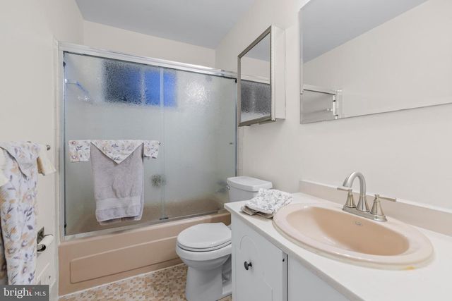 12504 SAINT JAMES, Rockville, MD 20852