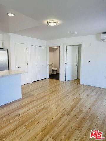 246 N Catalina Street 3, Los Angeles, CA 90004