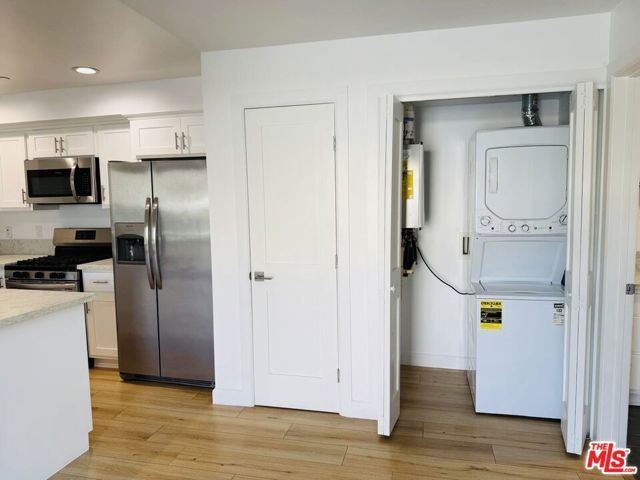 246 N Catalina Street 3, Los Angeles, CA 90004