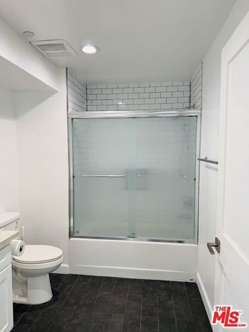246 N Catalina Street 3, Los Angeles, CA 90004