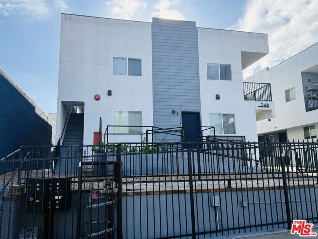 246 N Catalina Street 3, Los Angeles, CA 90004