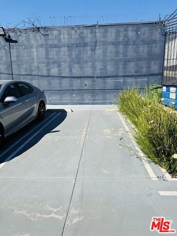 246 N Catalina Street 3, Los Angeles, CA 90004