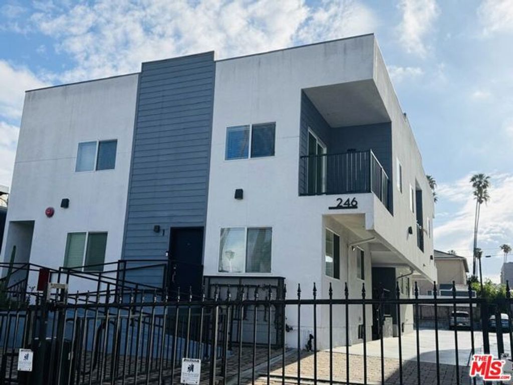 246 N Catalina Street 3, Los Angeles, CA 90004