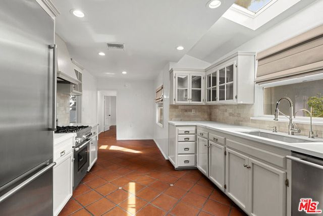 4506 Nagle Avenue, Sherman Oaks, CA 91423