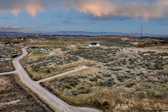 7167 Sidewinder Rd, Star, ID 83669