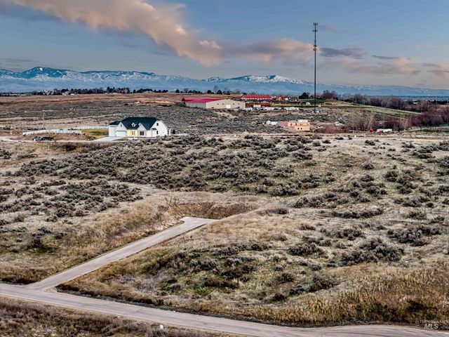 7167 Sidewinder Rd, Star, ID 83669