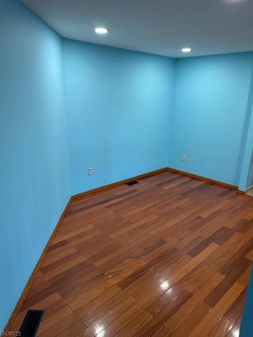25 Bloomingdale Dr 4B, Hillsborough Twp., NJ 08844