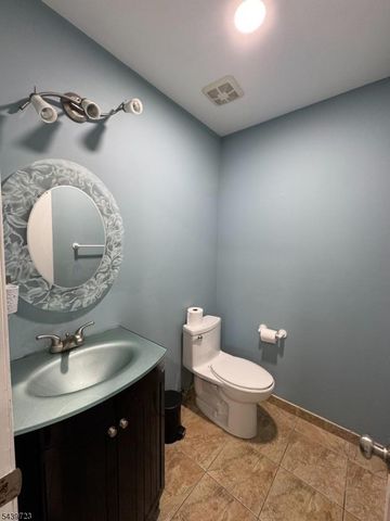 25 Bloomingdale Dr 4B, Hillsborough Twp., NJ 08844