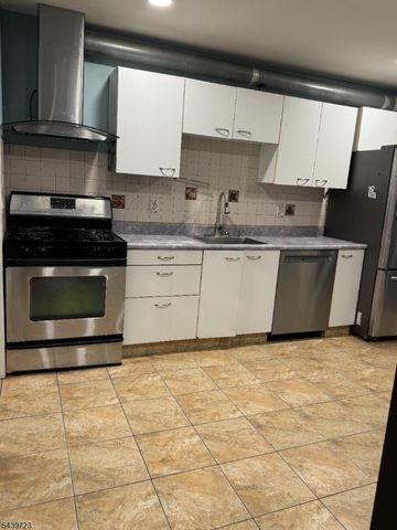 25 Bloomingdale Dr 4B, Hillsborough Twp., NJ 08844