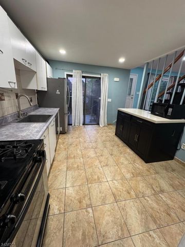 25 Bloomingdale Dr 4B, Hillsborough Twp., NJ 08844