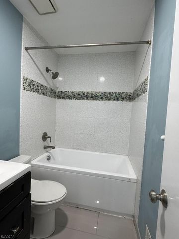 25 Bloomingdale Dr 4B, Hillsborough Twp., NJ 08844