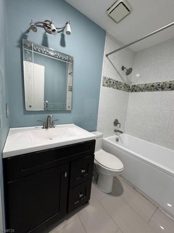25 Bloomingdale Dr 4B, Hillsborough Twp., NJ 08844