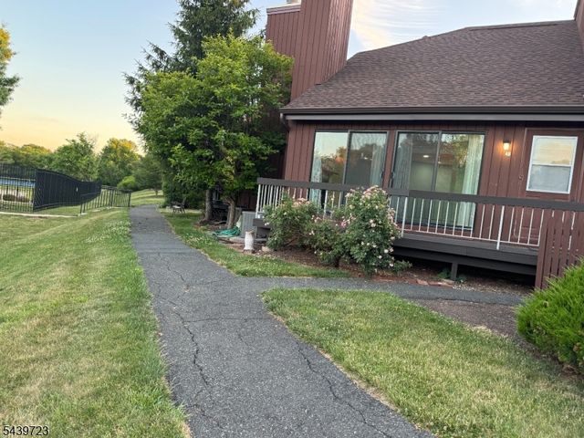 25 Bloomingdale Dr 4B, Hillsborough Twp., NJ 08844