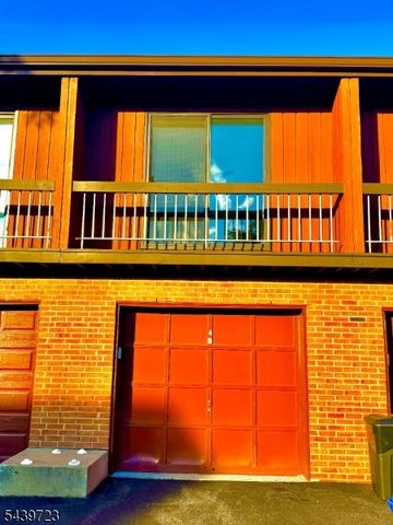 25 Bloomingdale Dr 4B, Hillsborough Twp., NJ 08844