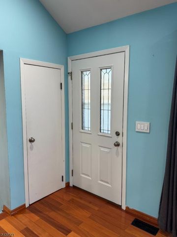 25 Bloomingdale Dr 4B, Hillsborough Twp., NJ 08844