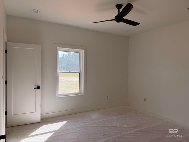 28310 Comstock Road, Elberta, AL 36530