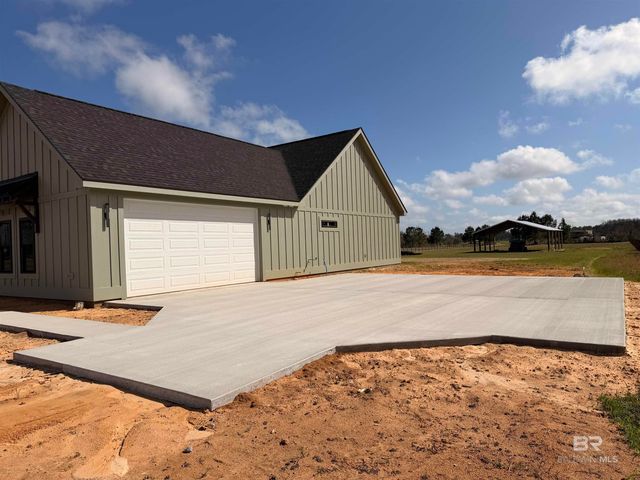 28310 Comstock Road, Elberta, AL 36530