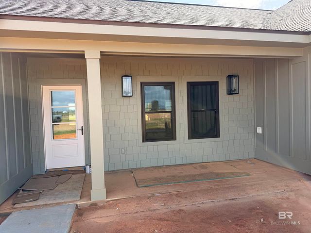 28310 Comstock Road, Elberta, AL 36530