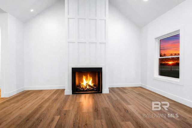 28310 Comstock Road, Elberta, AL 36530