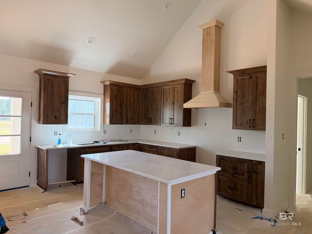 28310 Comstock Road, Elberta, AL 36530